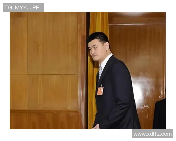 姚明近照引发热议身材变化引发网友热议与讨论