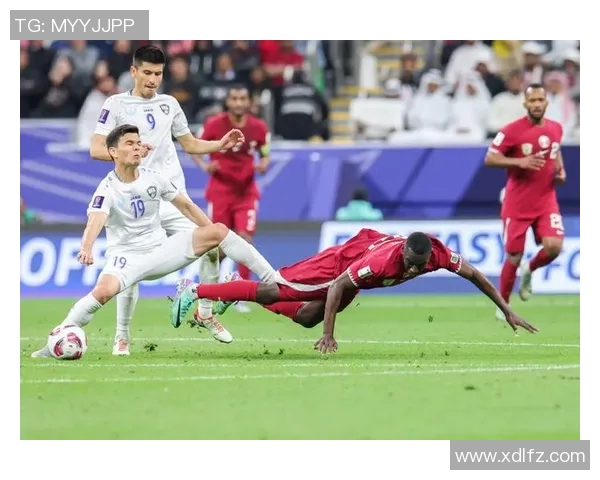 卡塔尔足球明星签名图片欣赏与背后故事揭秘